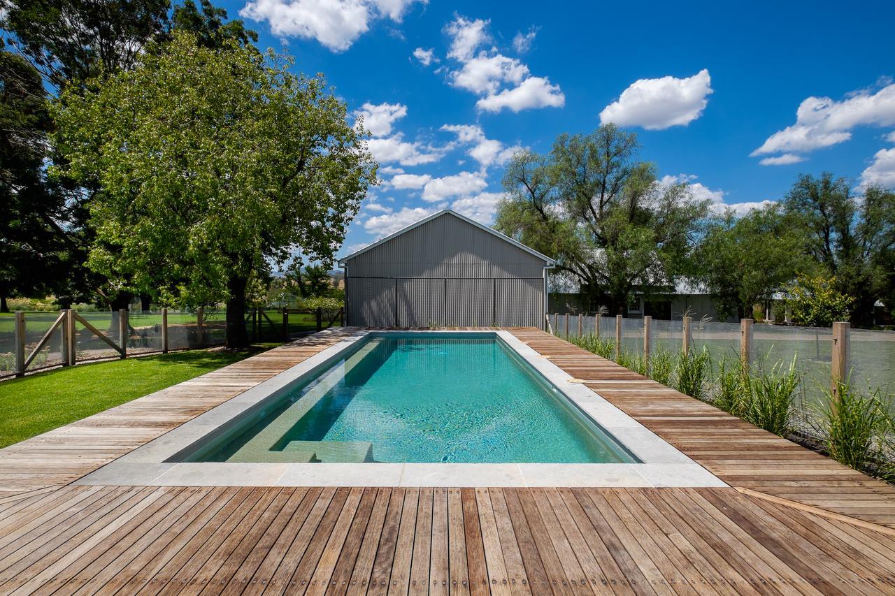 Hotel Goonoo Goonoo Station Tamworth Exterior foto Swimming pool in the Netherlands