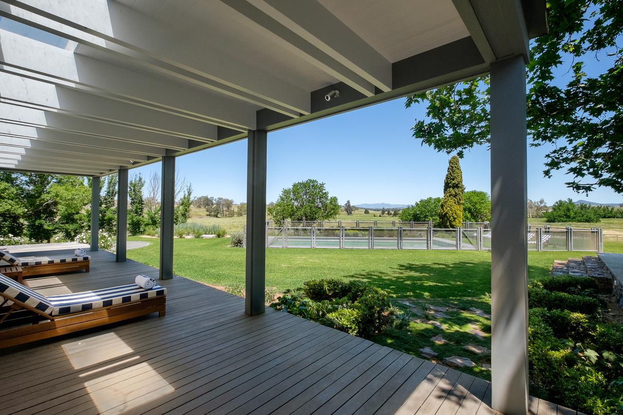 Hotel Goonoo Goonoo Station Tamworth Exterior foto The deck at the clubhouse